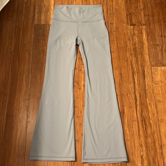 Fabletics PureLuxe High-Waisted Flare Leggings, Raincloud, Sz. M, EUC - Picture 2 of 13